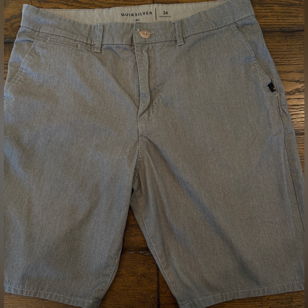 Quiksilver Men’s Gray Straight Fit flag Front Shorts Size 34